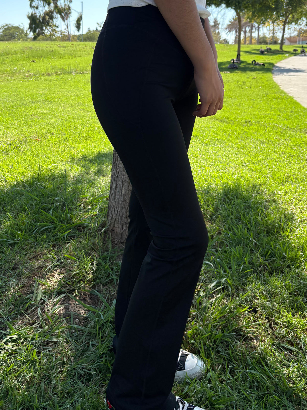 V-Waist Flare Leggings